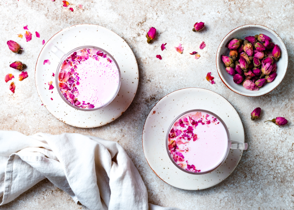 Drøm søte drømmer etter en kopp Moon milk med pitaya