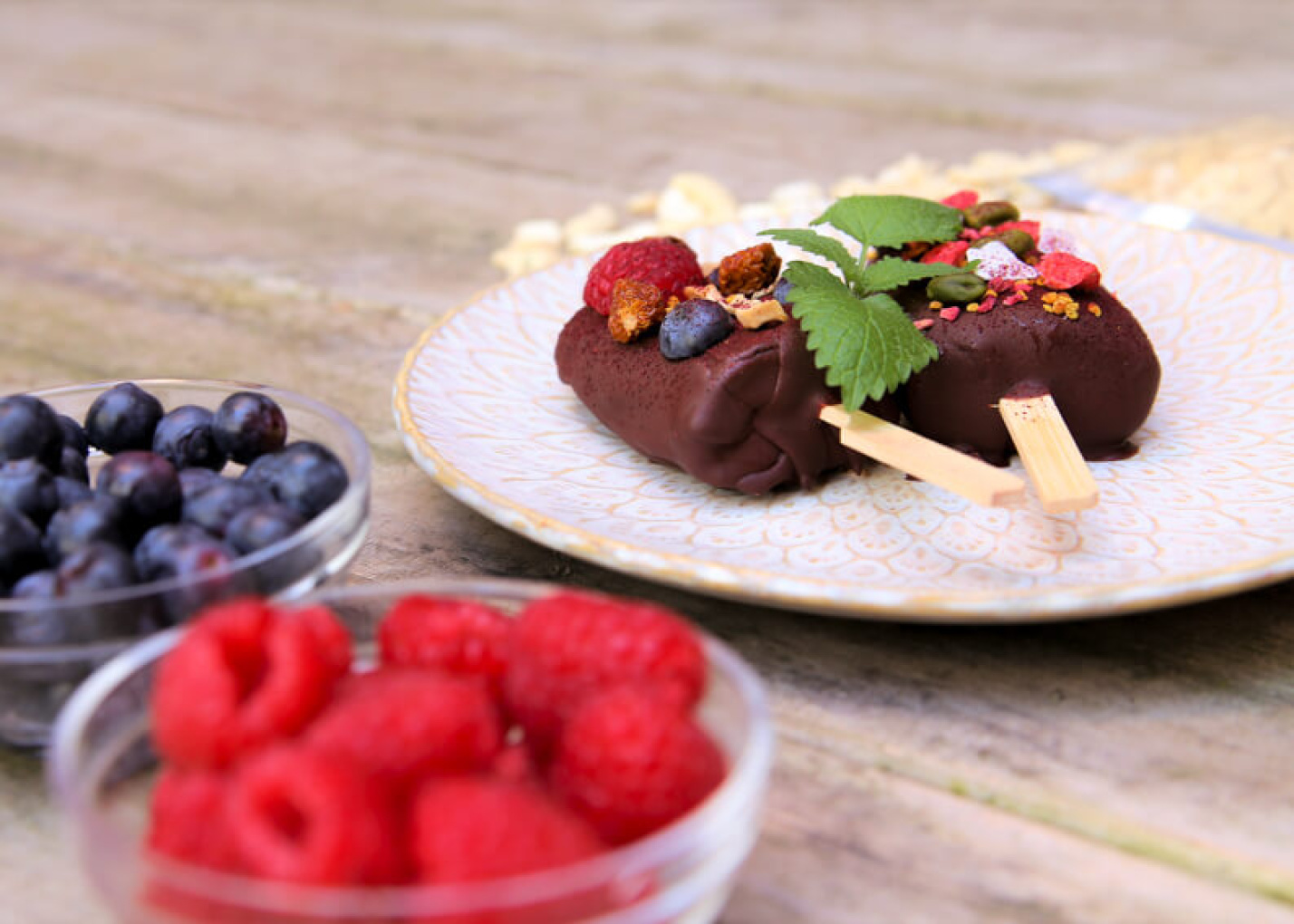 Opplev vårens forfriskende smaker med vegansk cashew-iskrem