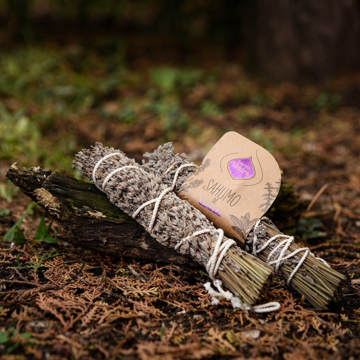 Sahumo Smudge Stick Lavendel 1 stk i gruppen Hjem & Sjel / Stemning & duft / Røkelse hos Rawfoodshop Scandinavia AB (193-01)