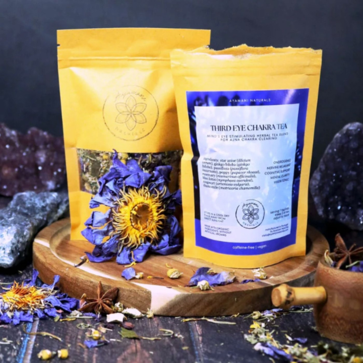 Tredje Øye Chakra Lotus Urte Te 30g i gruppen Råvarer & Drikke / Drikkevarer / Te hos Rawfoodshop Scandinavia AB (AYAM04)
