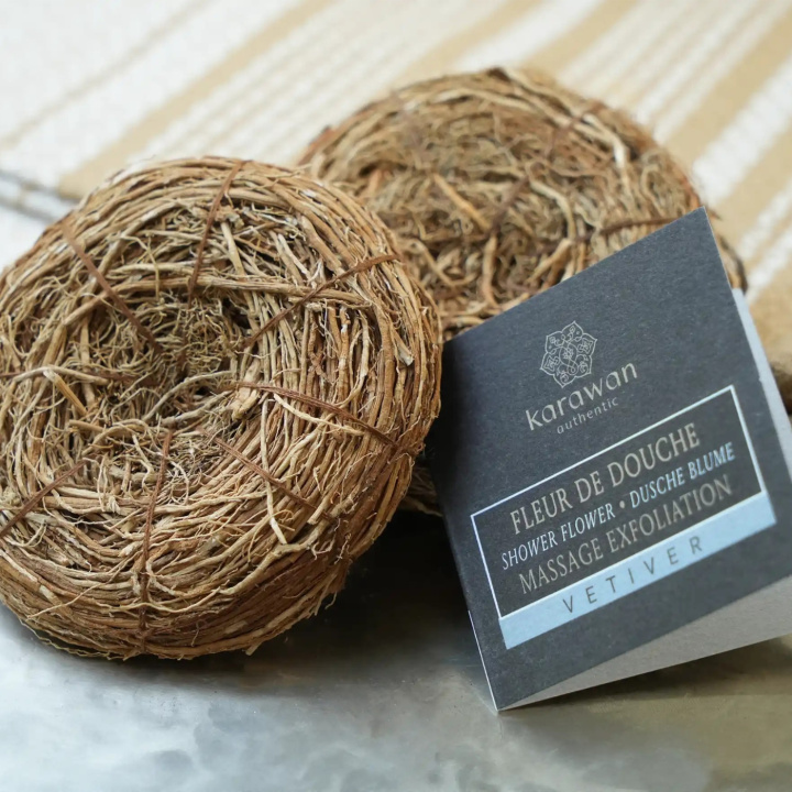 Skrubbeblomst Vetiver 8cm i gruppen Hud & Kropp / Kropp / Svamper & Børster hos Rawfoodshop Scandinavia AB (KG08-IN)