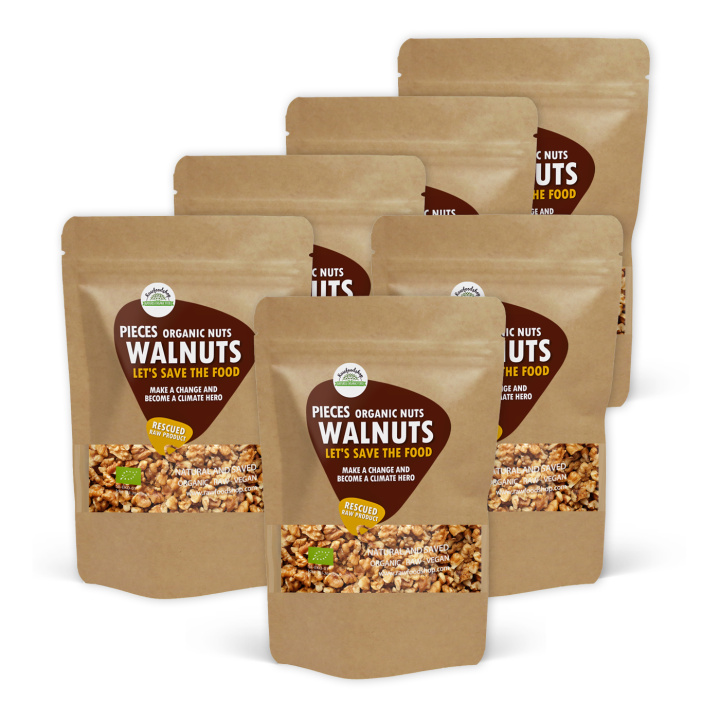 Valnøtter i biter RAW ØKO 750g x 6 pakker i gruppen Råvarer & Drikke / Nøtter / Valnøtter hos Rawfoodshop Scandinavia AB (SFRNOT200506ESET)