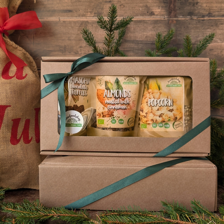 Gaveeske Snacks & Sjokolade ØKO 1,2 kg i gruppen Råvarer & Drikke / Godteri og sjokolade / Snacks hos Rawfoodshop Scandinavia AB (SNACKSBOX)